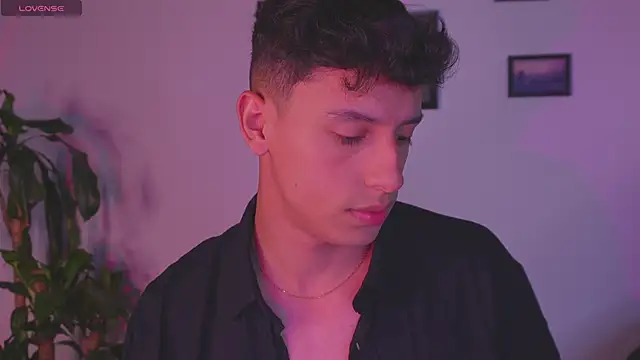 Snapshot of I_Gabriel chatting on February 25, 4:44 am I Gabriel online show from February 25, 4:44 am