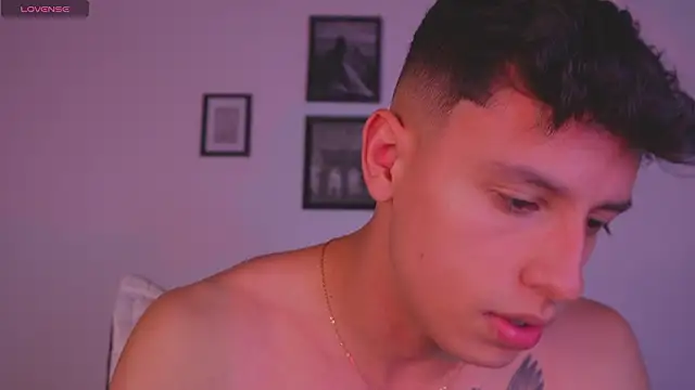 Snapshot of I_Gabriel chatting on March 8, 5:55 am I Gabriel online show from March 8, 5:55 am