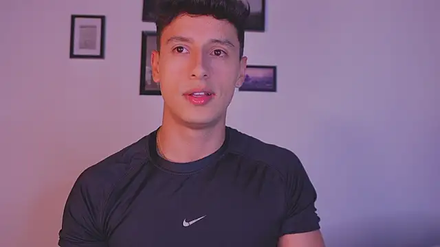 Snapshot of I_Gabriel chatting on March 21, 6:29 am I Gabriel online show from March 21, 6:29 am