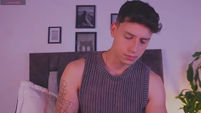 I Gabriel online show from May 12, 4:53 am