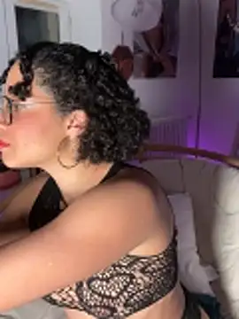 Snapshot of Lauyako chatting on May 17, 7:43 pm Lauyako online show from May 17, 7:43 pm