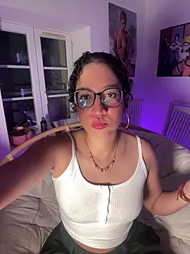 Snapshot of Lauyako chatting on June 14, 7:38 pm Lauyako online show from June 14, 7:38 pm