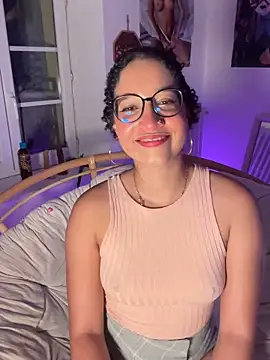 Snapshot of Lauyako chatting on June 18, 8:24 pm Lauyako online show from June 18, 8:24 pm