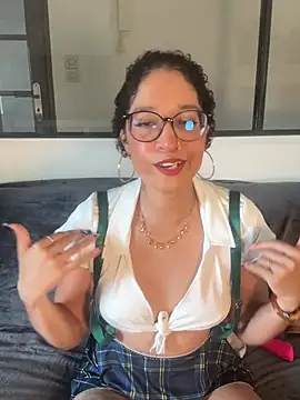 Snapshot of Lauyako chatting on June 26, 3:27 pm Lauyako online show from June 26, 3:27 pm