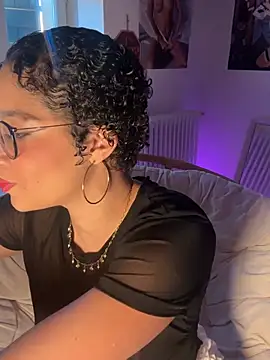 Snapshot of Lauyako chatting on July 5, 4:14 pm Lauyako online show from July 5, 4:14 pm