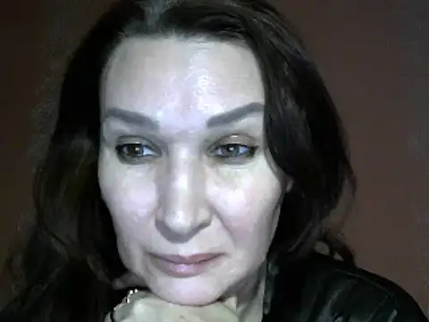 Snapshot of PrettyAndWild chatting on January 5, 5:09 pm PrettyAndWild online show from January 5, 5:09 pm