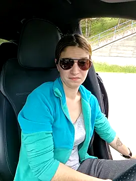 Snapshot of Geile-Luna chatting on June 17, 1:56 pm Geile-Luna online show from June 17, 1:56 pm