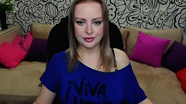 Snapshot of Hotdreamhere chatting on May 11, 10:21 am Hotdreamhere online show from May 11, 10:21 am