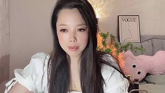 Snapshot of kk_lele chatting on May 11, 1:28 pm kk lele online show from May 11, 1:28 pm