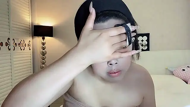 Snapshot of kk_lele chatting on June 4, 4:40 am kk lele online show from June 4, 4:40 am
