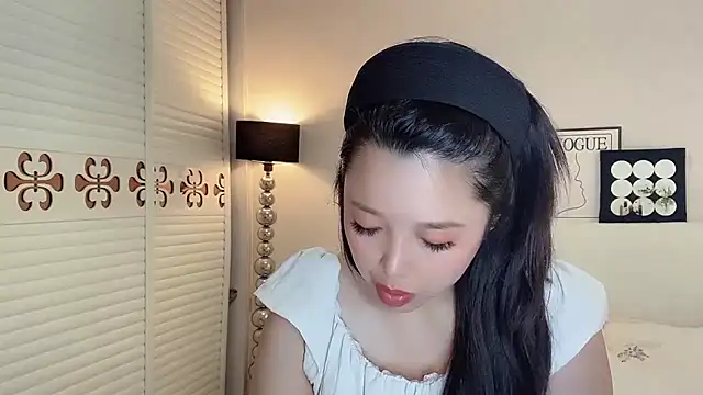 Snapshot of kk_lele chatting on June 5, 4:52 am kk lele online show from June 5, 4:52 am