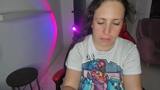 Snapshot of valery_adams1 chatting on January 14, 3:43 am valery adams1 online show from January 14, 3:43 am