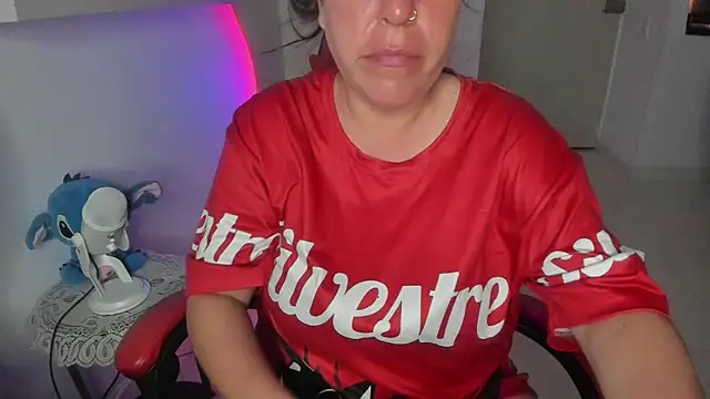 Snapshot of valery_adams1 chatting on January 20, 4:10 am valery adams1 online show from January 20, 4:10 am