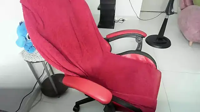 Snapshot of valery_adams1 chatting on February 10, 6:53 am valery adams1 online show from February 10, 6:53 am