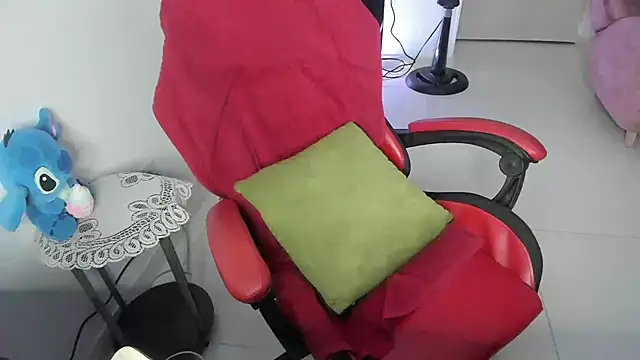 Snapshot of valery_adams1 chatting on February 13, 6:20 am valery adams1 online show from February 13, 6:20 am