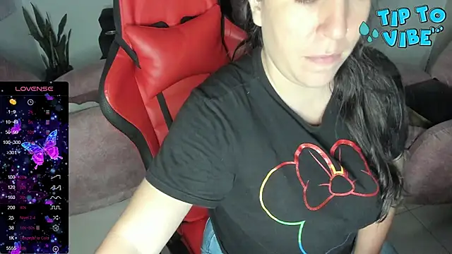 Snapshot of valery_adams1 chatting on March 7, 4:13 am valery adams1 online show from March 7, 4:13 am