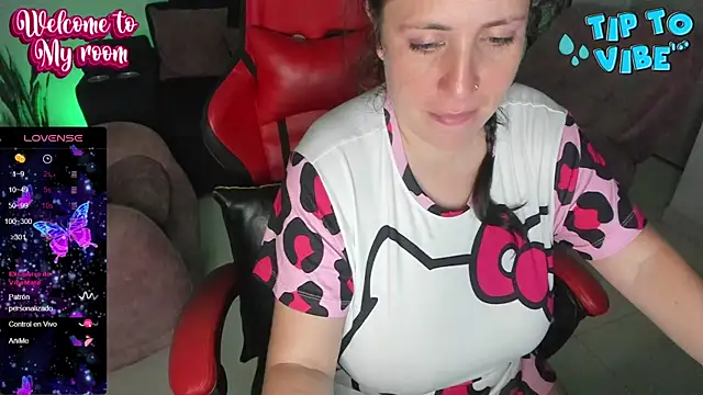 Snapshot of valery_adams1 chatting on March 10, 4:28 am valery adams1 online show from March 10, 4:28 am