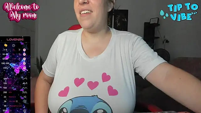 Snapshot of valery_adams1 chatting on March 18, 3:31 am valery adams1 online show from March 18, 3:31 am