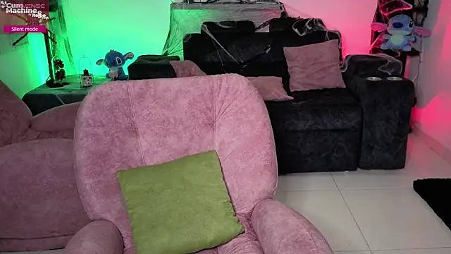 Snapshot of valery_adams1 chatting on October 7, 7:27 am valery adams1 online show from October 7, 7:27 am