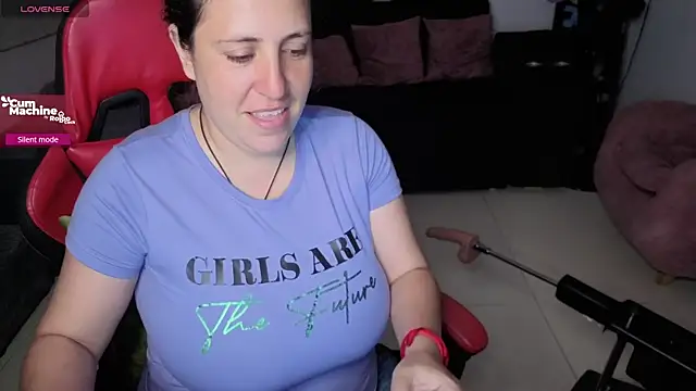 Snapshot of valery_adams1 chatting on November 13, 3:05 am valery adams1 online show from November 13, 3:05 am