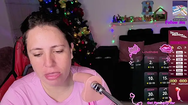 Snapshot of valery_adams1 chatting on December 5, 3:59 am valery adams1 online show from December 5, 3:59 am