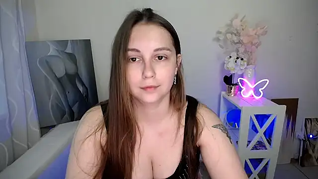 Snapshot of SweetPrincess_ chatting on May 17, 5:27 am SweetPrincess online show from May 17, 5:27 am
