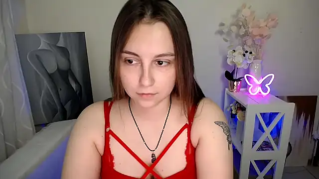 Snapshot of SweetPrincess_ chatting on June 6, 5:45 am SweetPrincess online show from June 6, 5:45 am