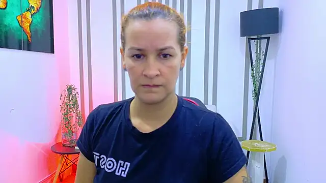 Snapshot of Britney_taylor_ chatting on November 5, 10:21 pm Britney taylor online show from November 5, 10:21 pm