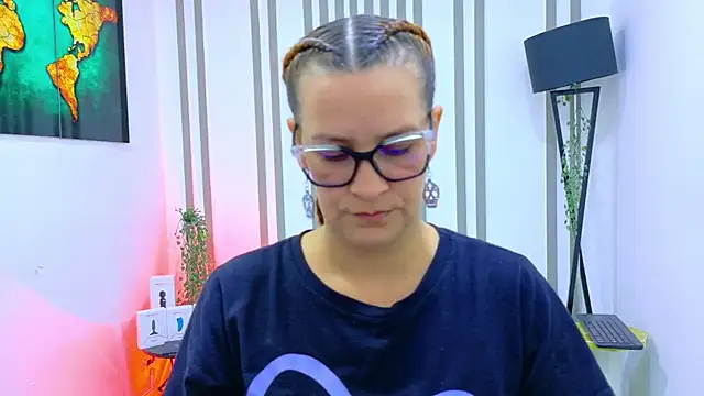 Snapshot of Britney_taylor_ chatting on November 21, 9:02 pm Britney taylor online show from November 21, 9:02 pm