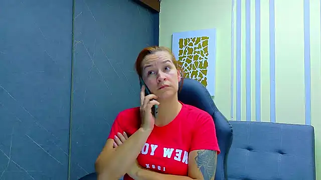 Snapshot of Britney_taylor_ chatting on July 3, 9:32 pm Britney taylor online show from July 3, 9:32 pm