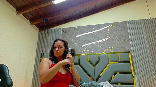 Snapshot of Britney_taylor_ chatting on July 23, 8:40 pm Britney taylor online show from July 23, 8:40 pm