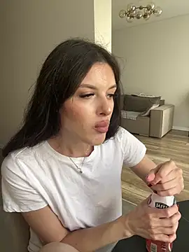 Snapshot of little_belucci chatting on July 8, 2:32 pm little belucci online show from July 8, 2:32 pm