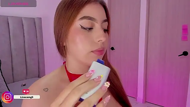 Snapshot of MaddyyLennon chatting on February 4, 4:18 am MaddyyLennon online show from February 4, 4:18 am