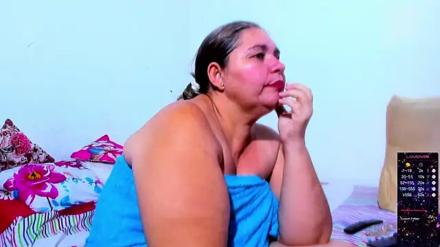 Snapshot of BBW_Michelle chatting on March 4, 2:38 am BBW Michelle online show from March 4, 2:38 am