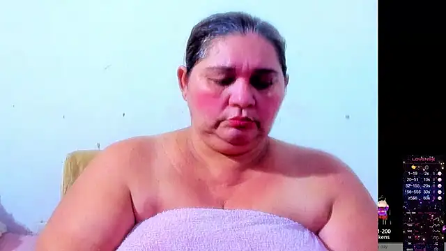 Snapshot of BBW_Michelle chatting on October 26, 3:01 am BBW Michelle online show from October 26, 3:01 am