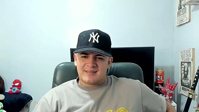 Snapshot of ney_22 chatting on May 9, 1:38 pm ney 22 online show from May 9, 1:38 pm