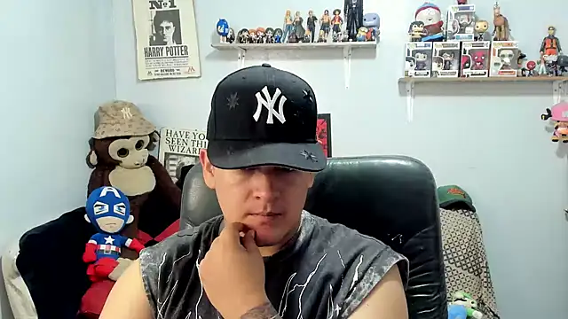 Snapshot of ney_22 chatting on May 16, 2:52 am ney 22 online show from May 16, 2:52 am