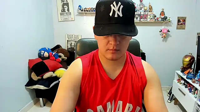 Snapshot of ney_22 chatting on June 3, 2:33 pm ney 22 online show from June 3, 2:33 pm