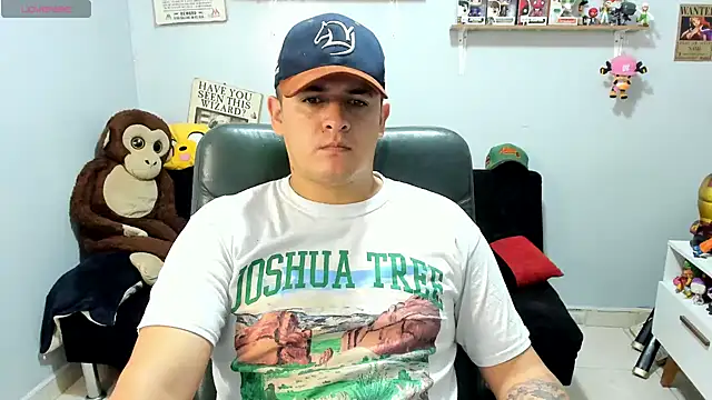 Snapshot of ney_22 chatting on June 10, 1:32 pm ney 22 online show from June 10, 1:32 pm
