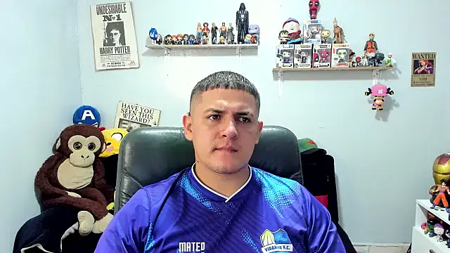 Snapshot of ney_22 chatting on June 19, 3:33 am ney 22 online show from June 19, 3:33 am
