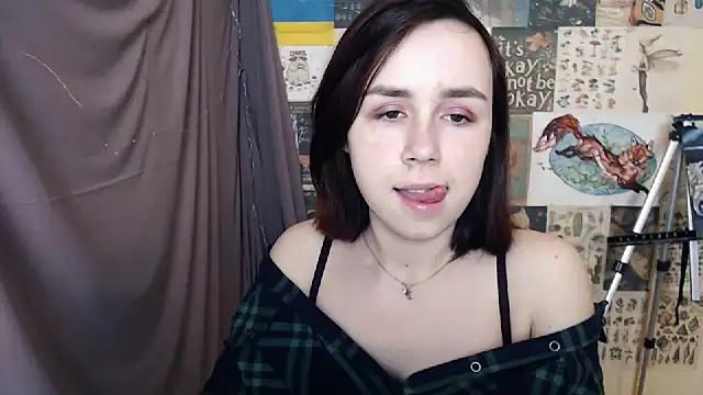 VeryVeryVeryShy  online show from January 28, 6:38 am