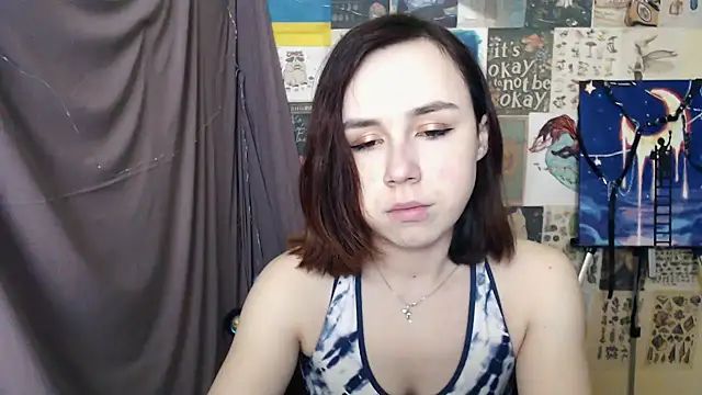 VeryVeryVeryShy  online show from February 22, 6:28 am