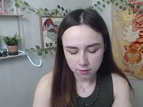 VeryVeryVeryShy  online show from April 30, 5:36 am