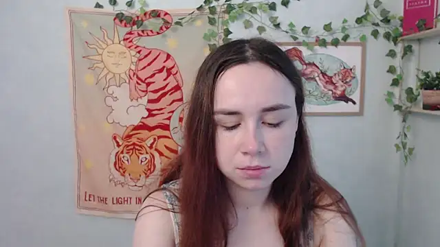 VeryVeryVeryShy  online show from May 14, 6:31 am