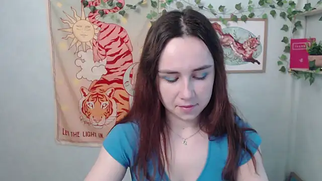 VeryVeryVeryShy  online show from May 18, 5:46 am
