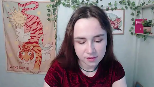 VeryVeryVeryShy  online show from June 6, 5:34 am