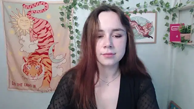 VeryVeryVeryShy  online show from June 9, 5:41 am