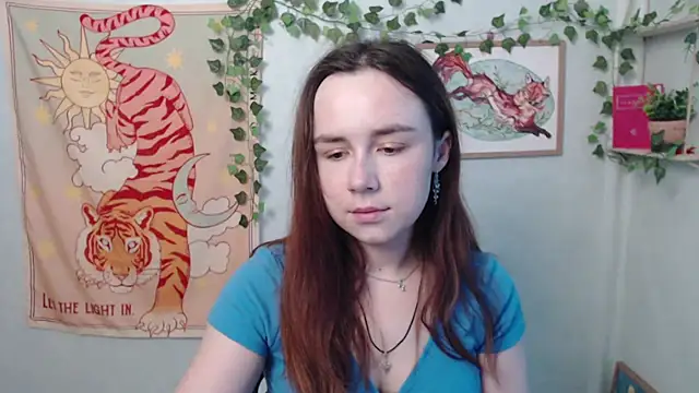 VeryVeryVeryShy  online show from June 26, 5:34 am