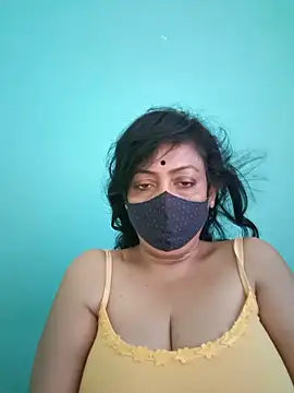 Snapshot of love_suman chatting on May 14, 1:45 am love suman online show from May 14, 1:45 am