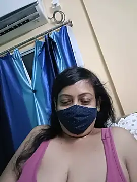 Snapshot of love_suman chatting on May 18, 6:58 pm love suman online show from May 18, 6:58 pm
